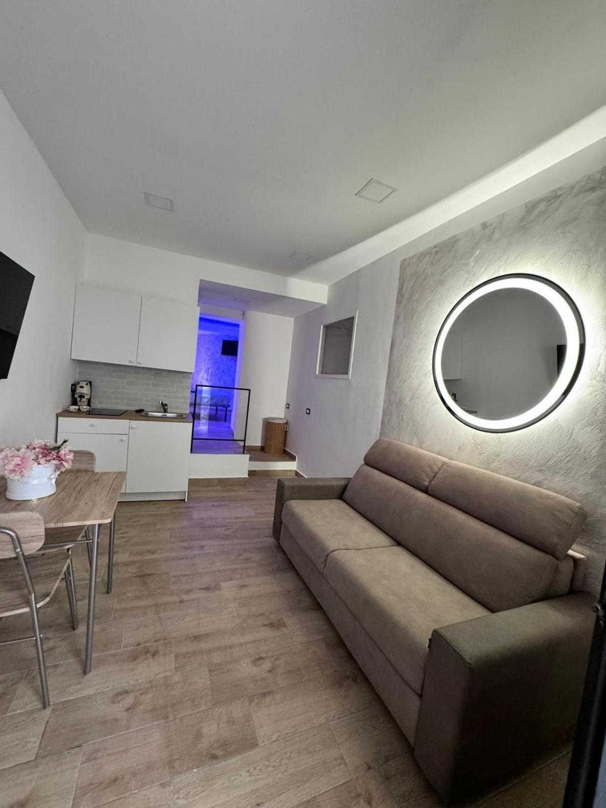 Anita S Home Неаполь Экстерьер фото